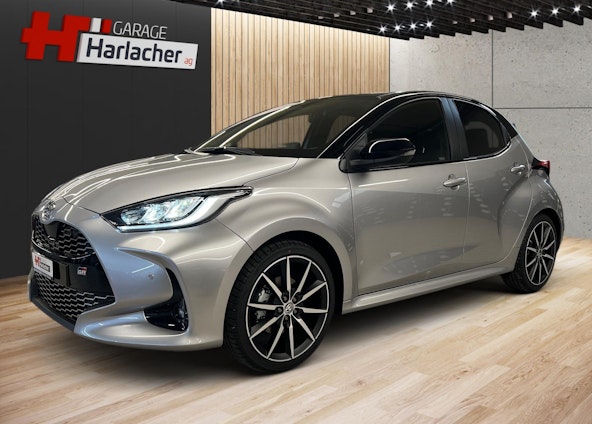 First vehicle image First vehicle image