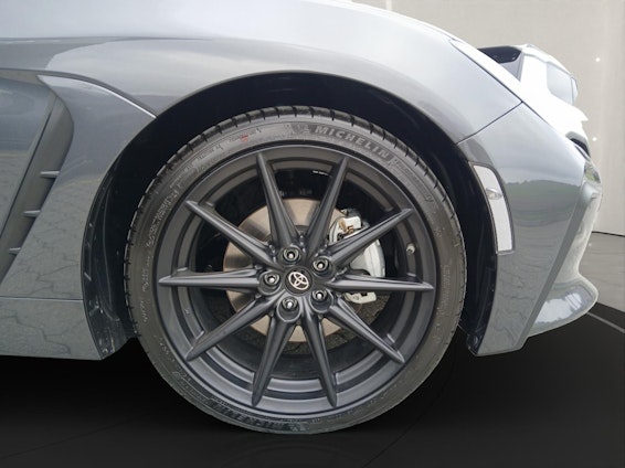 Vehicle image 15 Vehicle image 15