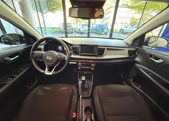 Vehicle image 9 Vehicle image 9