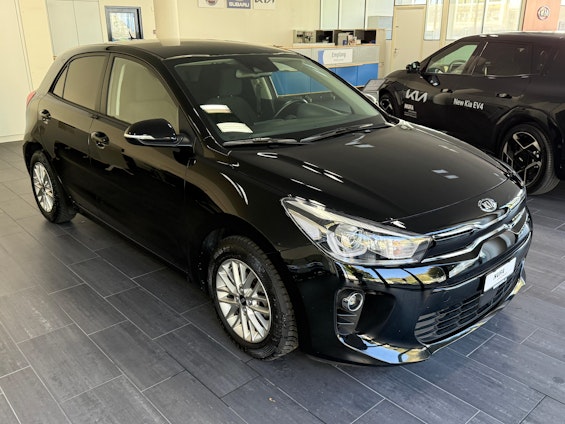 Vehicle image 2 Vehicle image 2