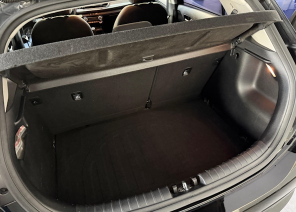 Vehicle image 12 Vehicle image 12