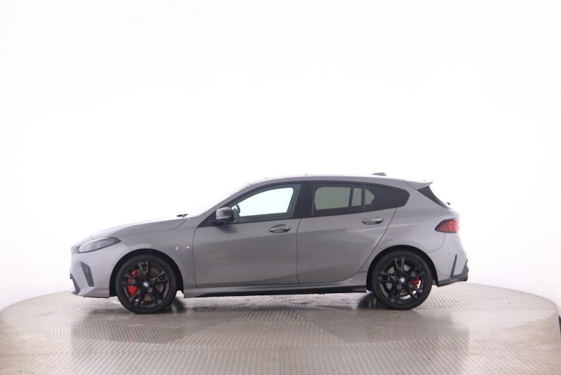 Vehicle image BMW 1 SERIES