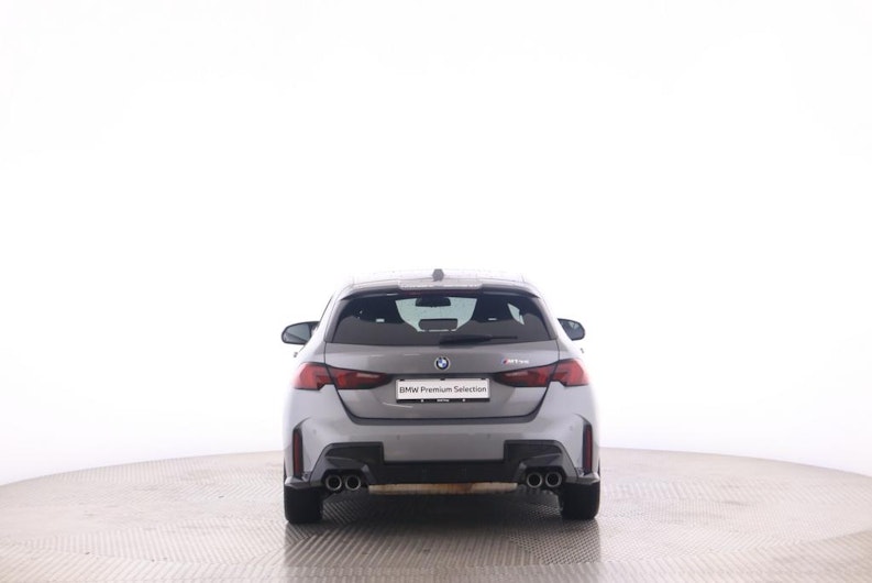 Vehicle image BMW 1 SERIES