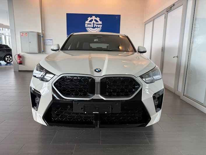Vehicle image BMW X2
