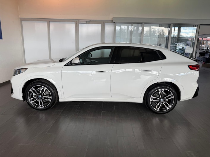 Vehicle image BMW X2