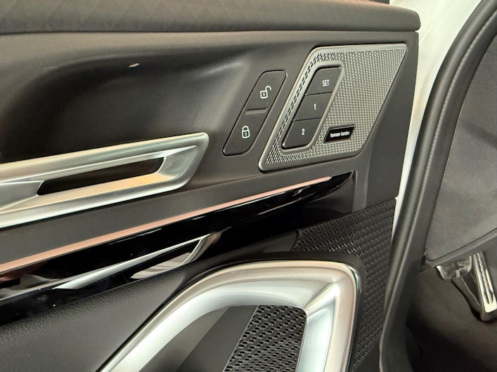 Vehicle image BMW X2