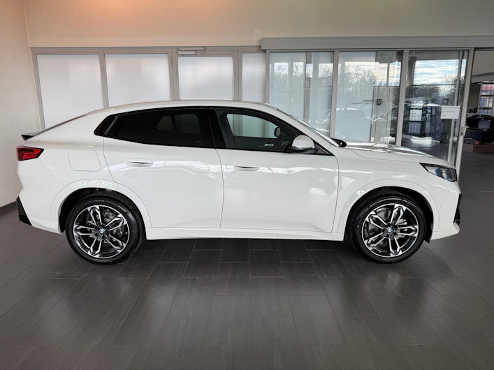 Vehicle image BMW X2