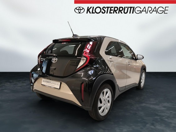 Vehicle image 2 Vehicle image 2