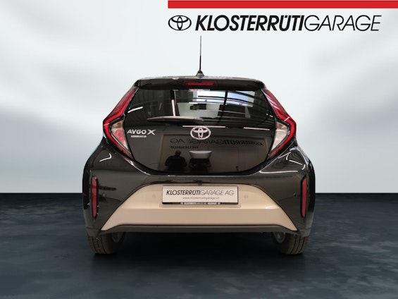 Vehicle image 6 Vehicle image 6