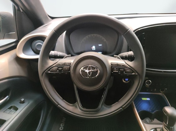 Vehicle image 10 Vehicle image 10