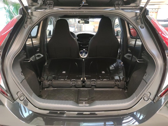 Vehicle image 7 Vehicle image 7