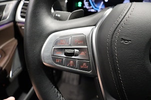 Vehicle image BMW 745Le xDrive SAG