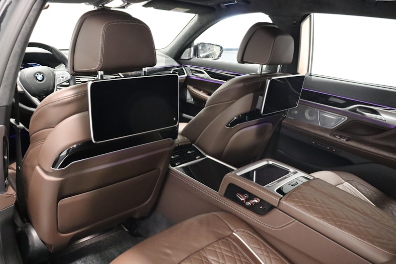 Vehicle image BMW 7 SERIES