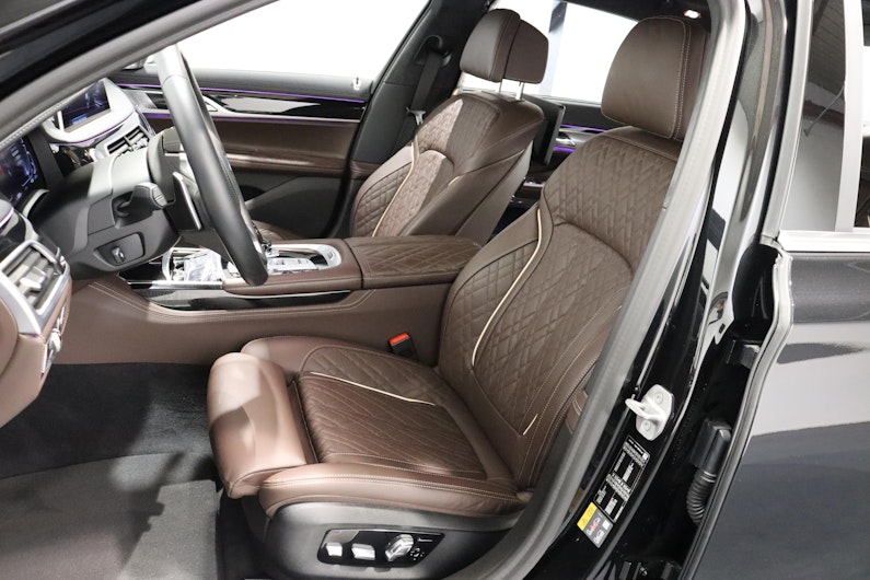 Vehicle image BMW 7 SERIES