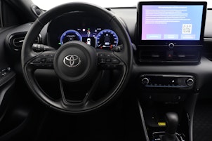 Vehicle image TOYOTA Yaris 1.5 VVT-i HSD Premium