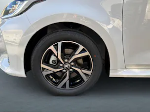 Toyota Yaris 1.5 VVT-i HSD Trend