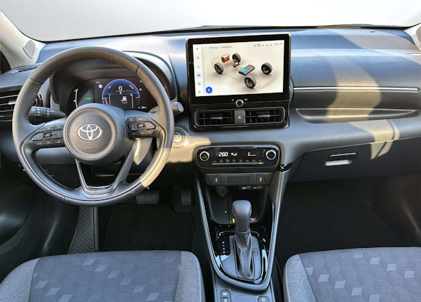 Vehicle image 6 Vehicle image 6