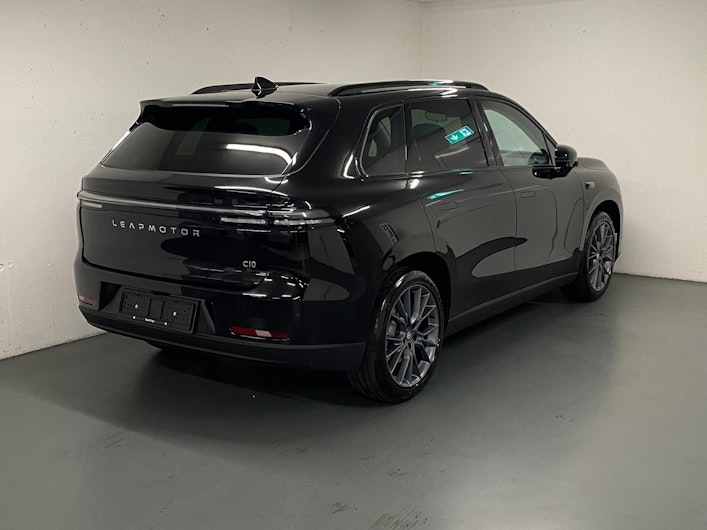 Vehicle image LEAPMOTOR C10