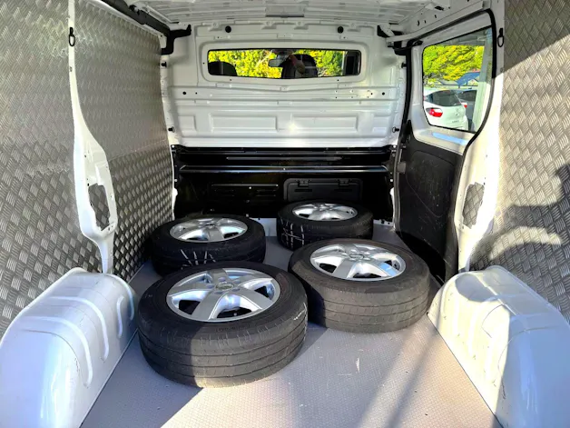 Renault Trafic Ene dCi120 2.0 Bus L1H1 Erhöhte Nutzlast 1601 KG