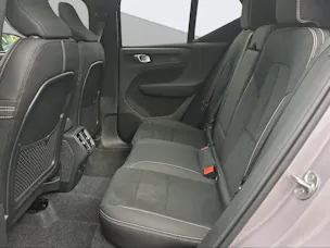 Volvo XC40 B4 Benzin Mild Hybrid Ultra Dark DCT