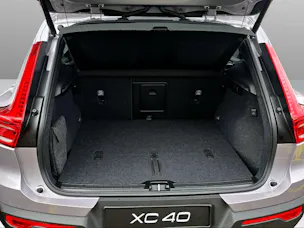 Volvo XC40 B4 Benzin Mild Hybrid Ultra Dark DCT