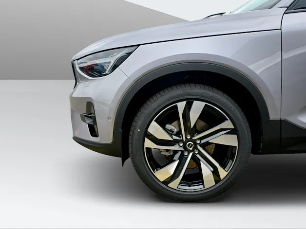 Volvo XC40 B4 Benzin Mild Hybrid Ultra Dark DCT