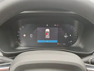 Volvo XC40 B4 Benzin Mild Hybrid Ultra Dark DCT