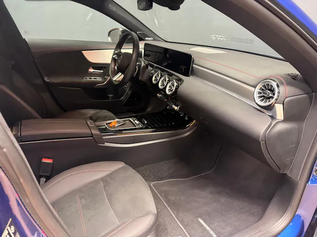 Mercedes-Benz CLA 200 - AMG / Rückfahrkamera / Soundsystem / Ambiente-Licht