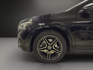 Mercedes-Benz GLA 180 7G-DCT