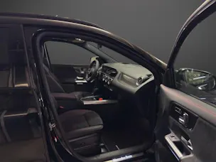 Mercedes-Benz GLA 180 7G-DCT