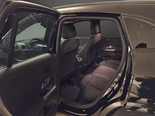 Mercedes-Benz GLA 180 7G-DCT