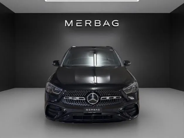 Mercedes-Benz GLA 180 7G-DCT