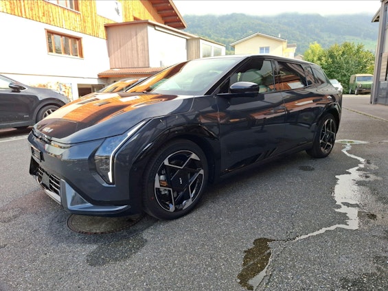 Vehicle image 3 Vehicle image 3