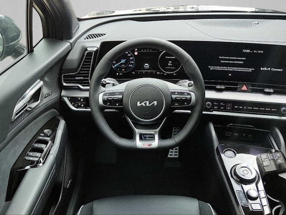 Vehicle image 4 Vehicle image 4