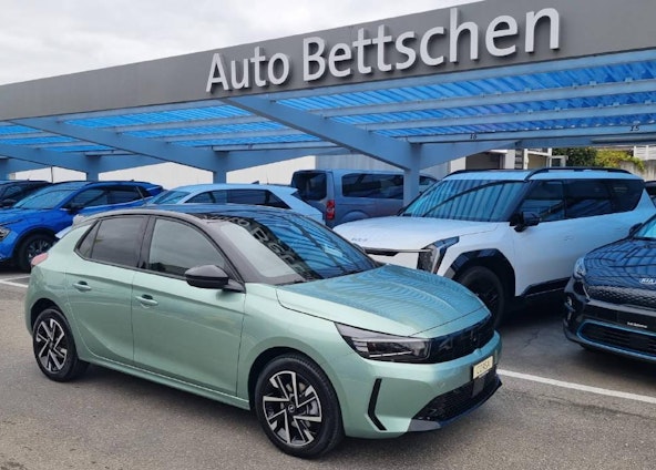 First vehicle image First vehicle image