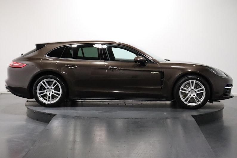 Vehicle image PORSCHE PANAMERA