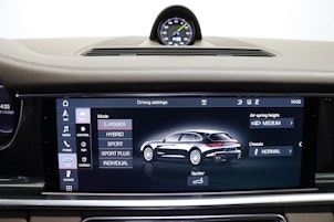 Vehicle image PORSCHE Panamera Sport Turismo 2.9 V6 4 E-Hybrid