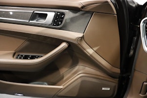 Vehicle image PORSCHE Panamera Sport Turismo 2.9 V6 4 E-Hybrid