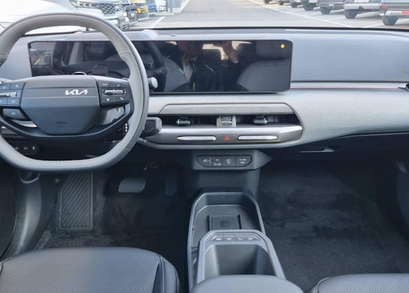 Vehicle image 8 Vehicle image 8