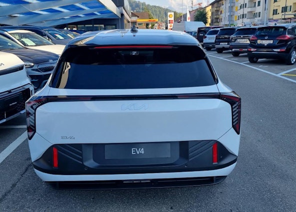 Vehicle image 4 Vehicle image 4