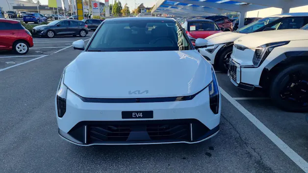 Kia EV4 81 kWh Earth+