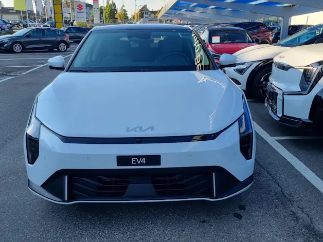 Kia EV4 81 kWh Earth+