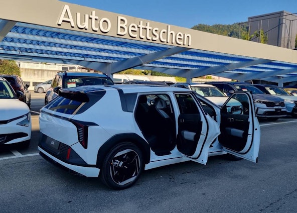 Vehicle image 6 Vehicle image 6