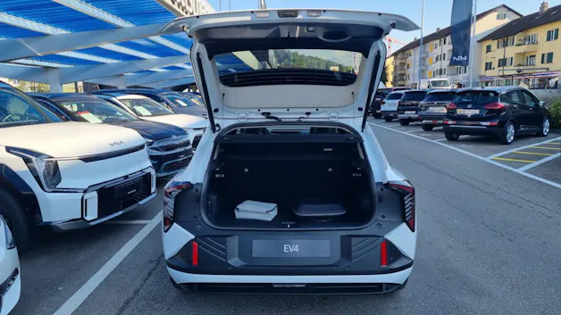 Kia EV4 81 kWh Earth+