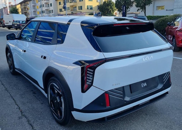 Vehicle image 5 Vehicle image 5