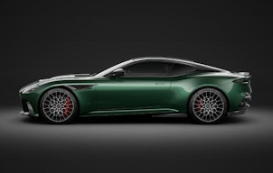 Vehicle image ASTON MARTIN DBS Coupé 770 5.2 V12 Bi-Turbo Ultimate