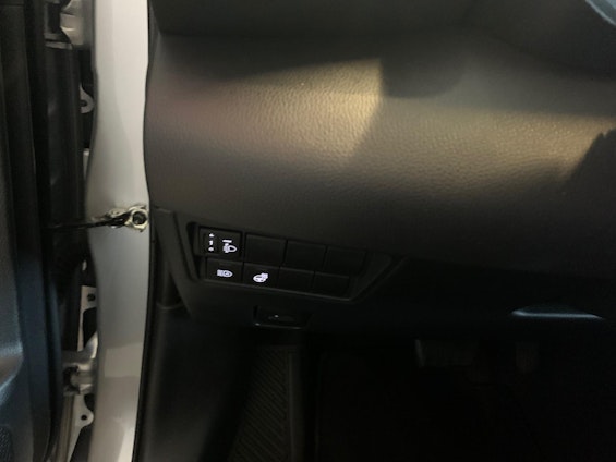 Vehicle image 4 Vehicle image 4