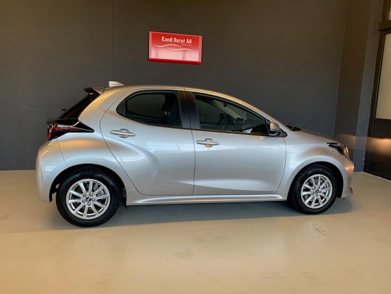 Vehicle image 9 Vehicle image 9