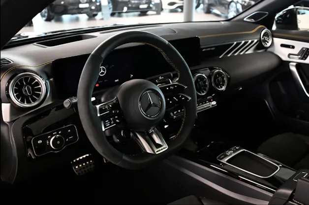 Mercedes-Benz CLA 45 S AMG 4matic+ Shooting Brake