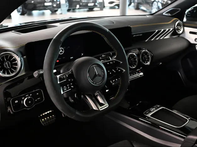 Mercedes-Benz CLA 45 S AMG 4matic+ Shooting Brake